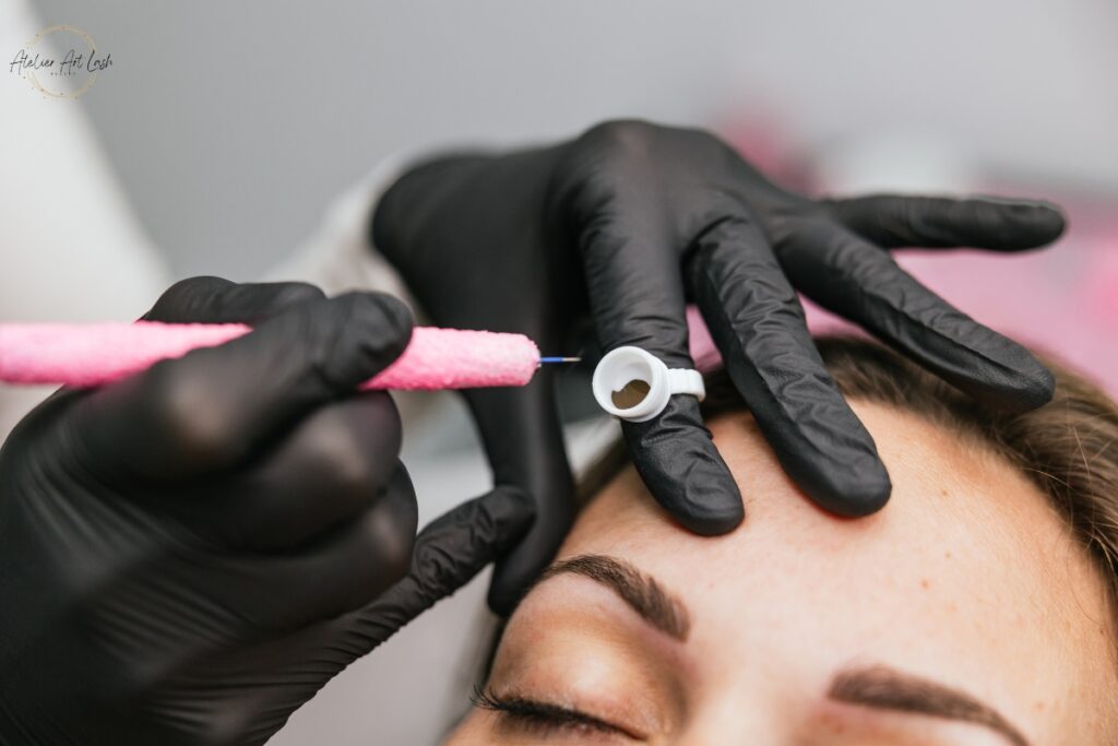 Microblading fur Augenbrauen - Kosmetik Baabe