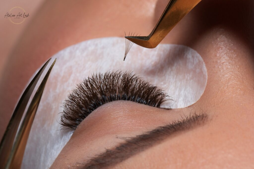 Wimpernverlängerung – Vorteile und Pflege